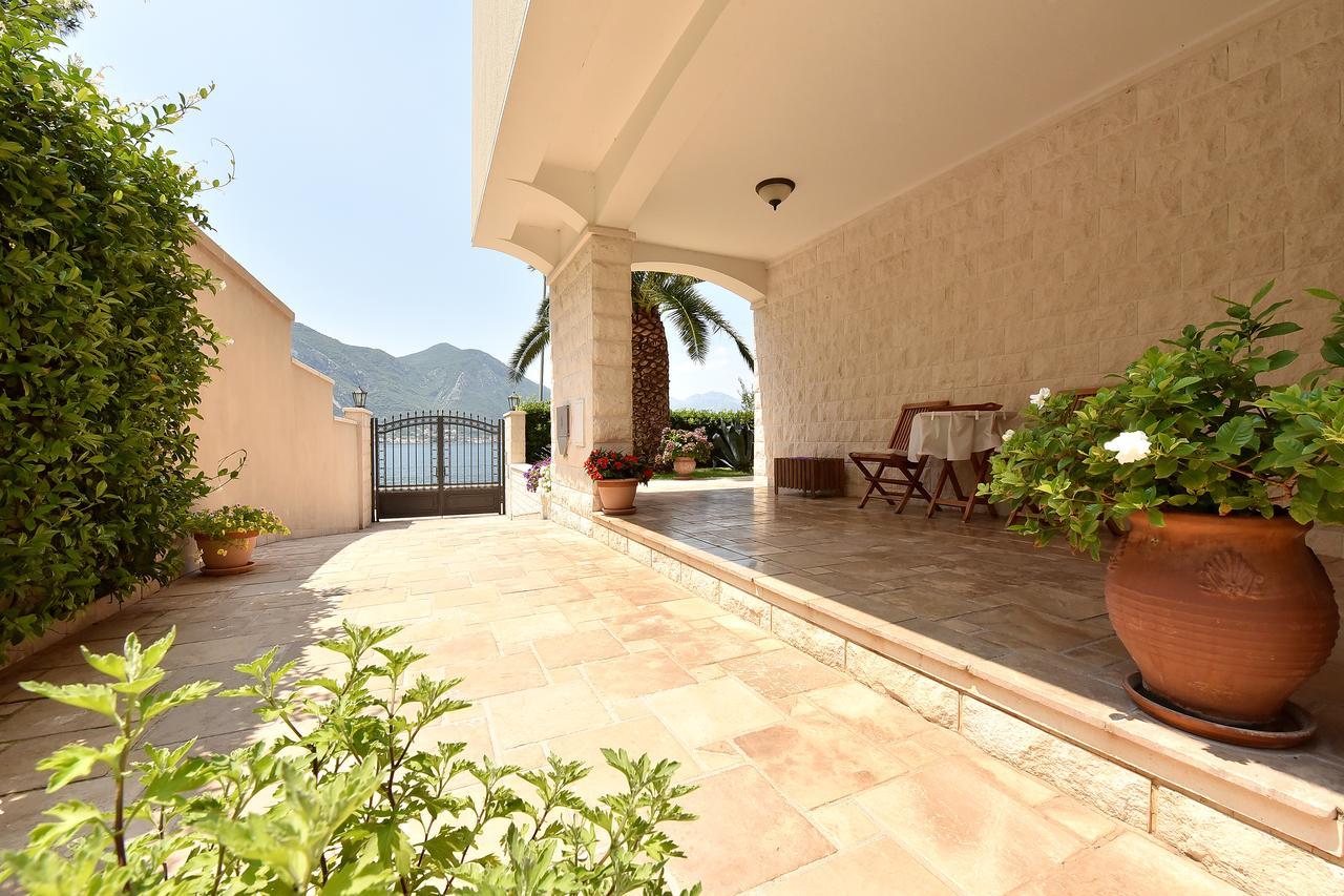 Maniva Penthouse By The Sea Apartment Kotor Ngoại thất bức ảnh